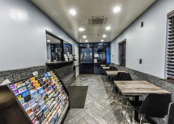 Hollywood Inn Express LAX image 12